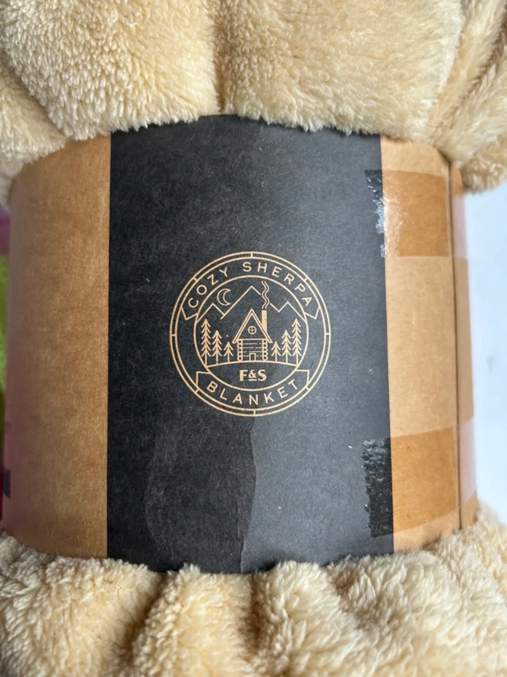New Field & Stream Cozy Sherpa Blanket 50 X 60